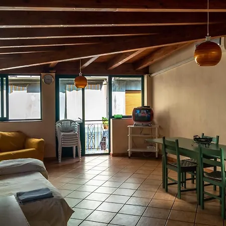 Casa Singola Su 2 Piani Holiday home *